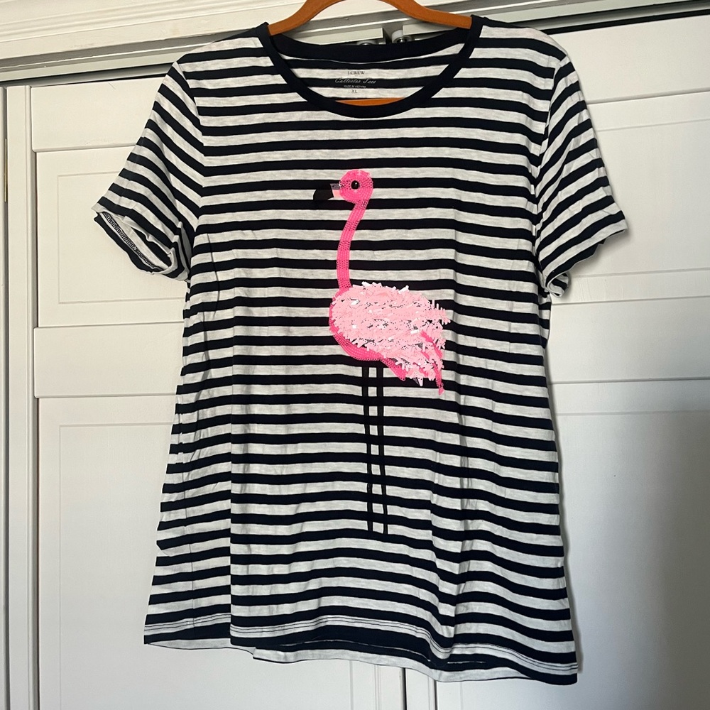 Cute and fun flamingo 🦩 tee with sequins
